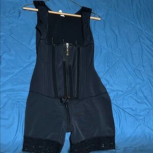 High-Waist Black Bodysuit Shapewear with Front Zipper